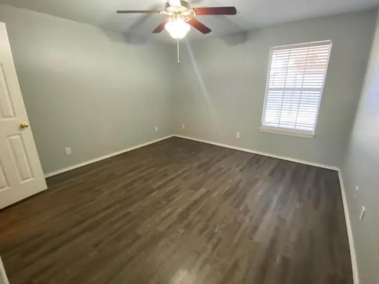 405 Rena Rd — Photo 9
