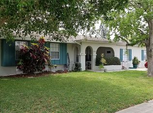 820 Hampton Dr NE, Palm Bay, FL 32905