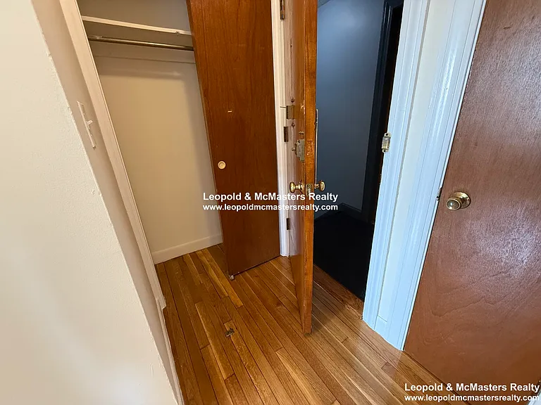 North Beacon St Brighton Apartments — Photo 18