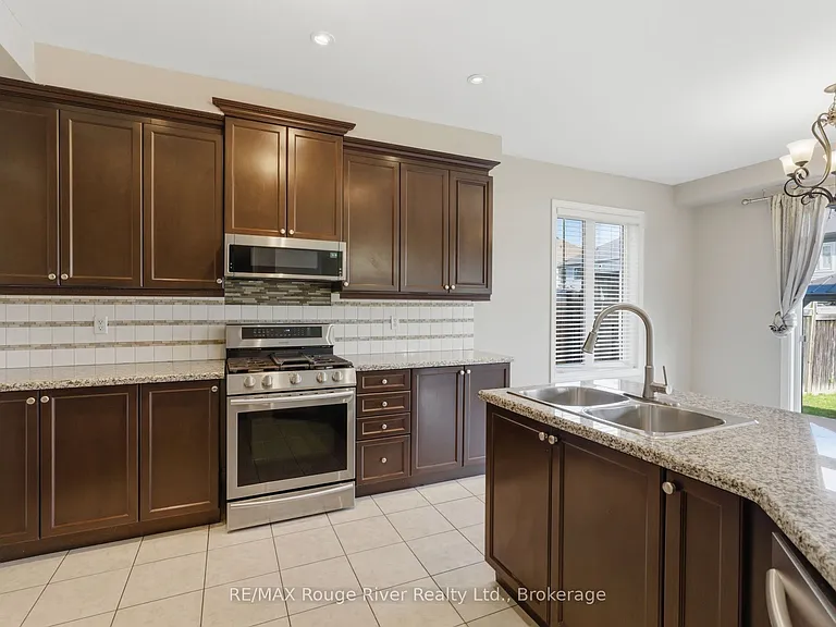 138 Kersey Cres — Photo 10