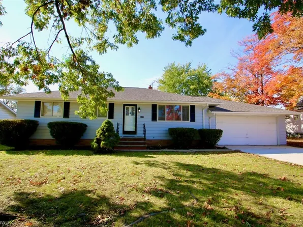 5398 Bartlett Rd, Bedford Heights, OH 44146