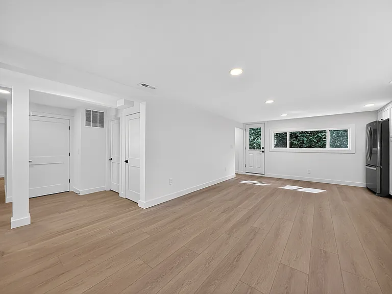 13337 30th Ave NE #B — Photo 4