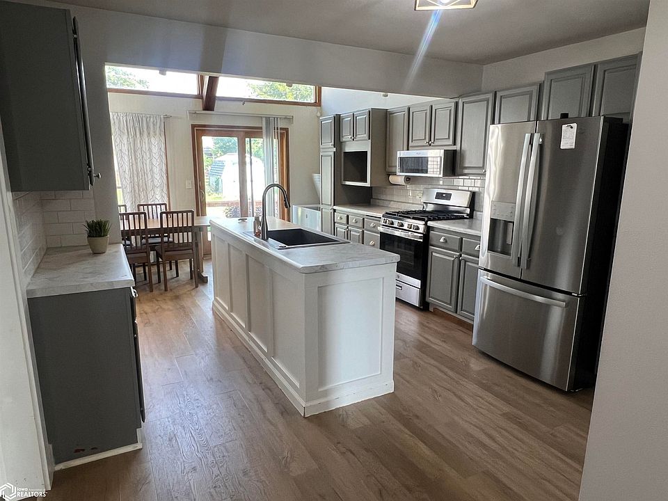 1st image of 1005 S 5th St