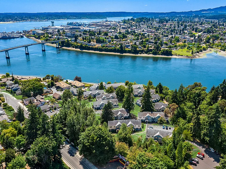 The View at Manette — Photo 47