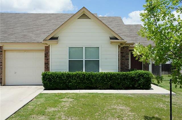 2nd image of 1023 Janae Ct