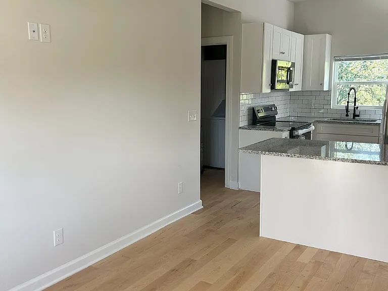 303 S Main St — Photo 6