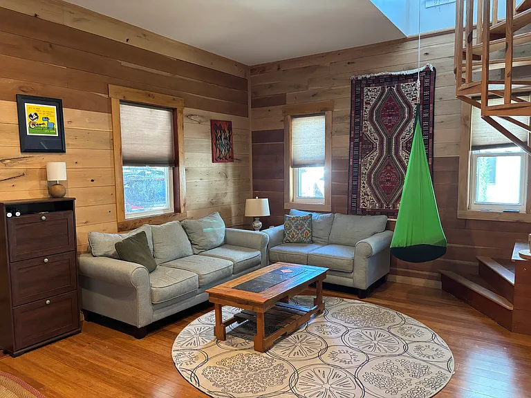 13 Ruslan Dr — Photo 2