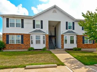 1450 Surrey Ln, Saint Peters, MO