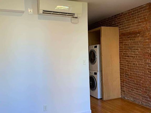 3rd image of 322 E 59th St APT 4B