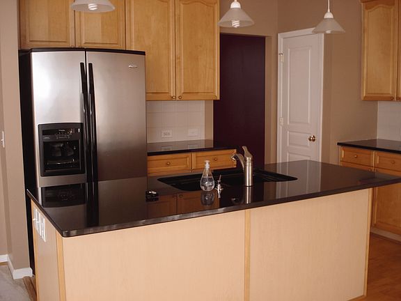 Fully Applianced Kitchen