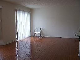 Bright Living Room w/ Hardwood Floor 