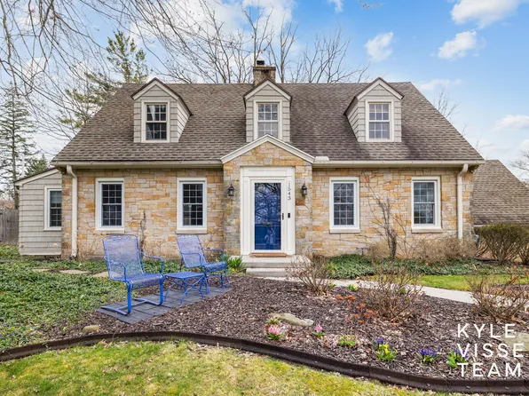 1543 Edgewood Ave SE, East Grand Rapids, MI 49506