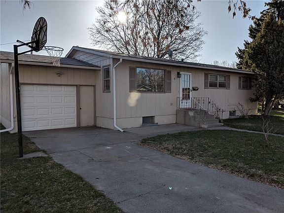 2nd image of 9 S Crestwood Dr