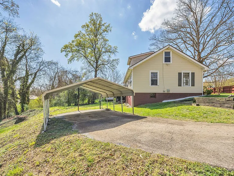 156 Greens Lake Rd — Photo 31