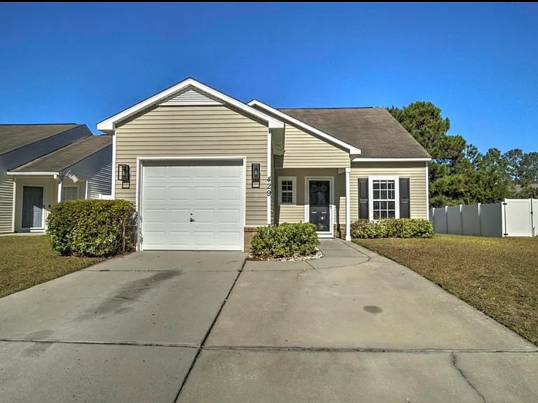 429 Bellegrove Dr — Photo 2