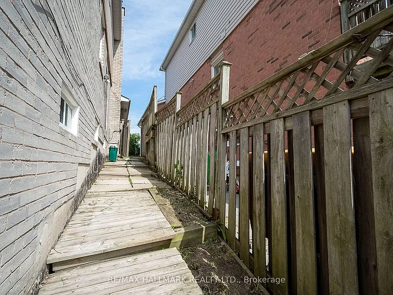 15 Bingham St — Photo 26