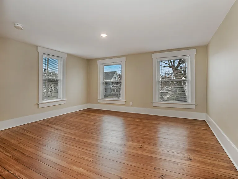 23 E Water St — Photo 13