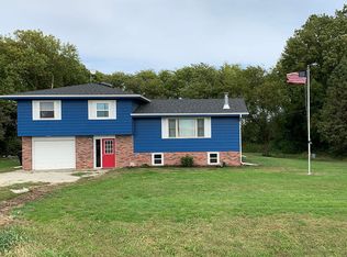738 County Road P, Yutan, NE 68073
