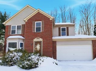 1513 Thornberry Rd, Amelia, OH 45102