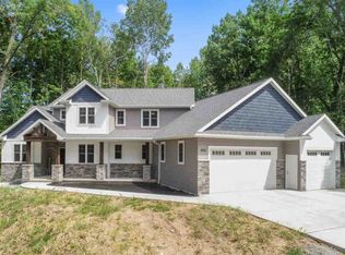 4530 Choctaw Trl, Green Bay, WI 54313