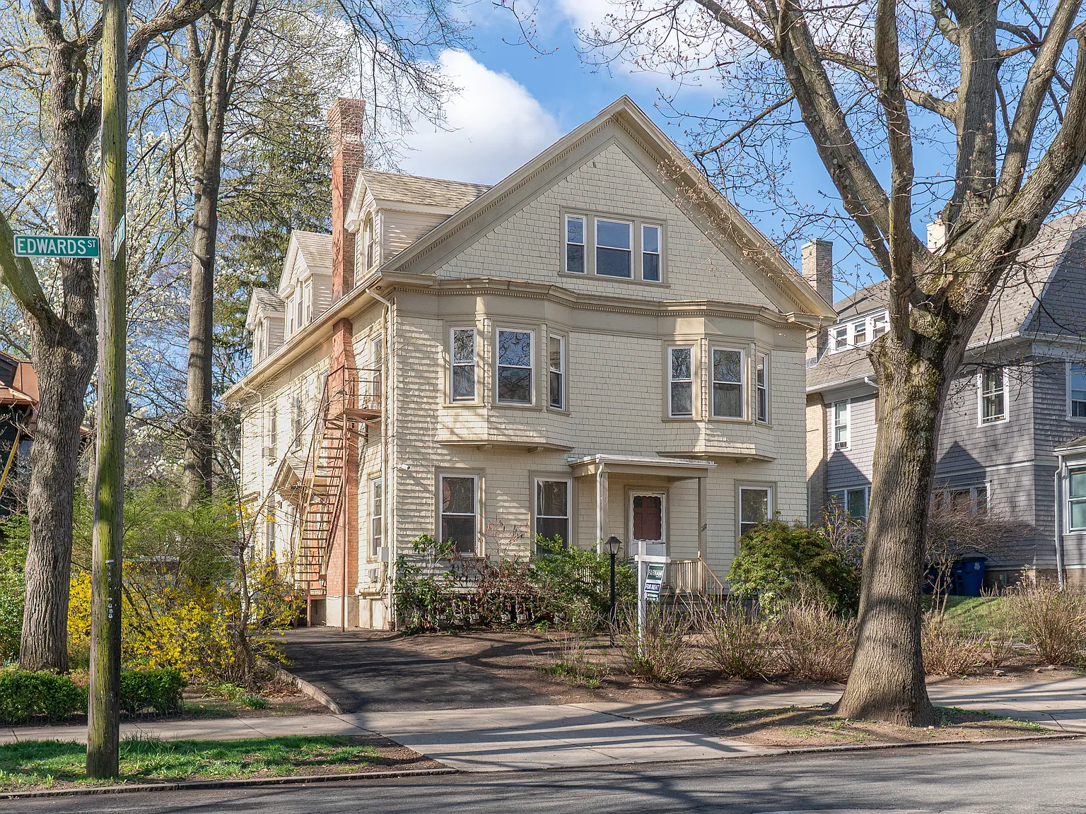 1 bed, $1,920 — Photo 3