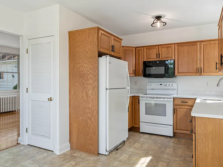 15204 Old York Rd — Photo 10