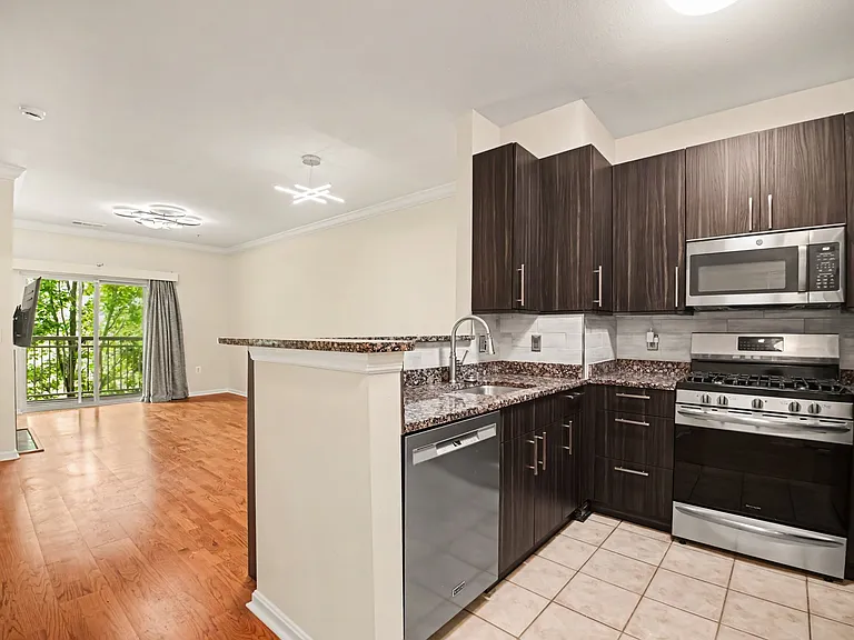 9490 Virginia Center Blvd #327 — Photo 8