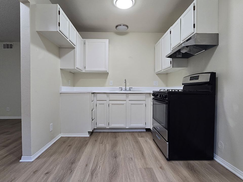 1st image of 563 N Mar Vista Ave APT 105