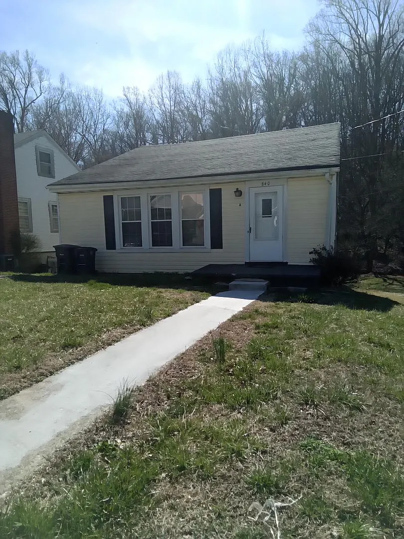 Renovated 1 story house. — Photo 1