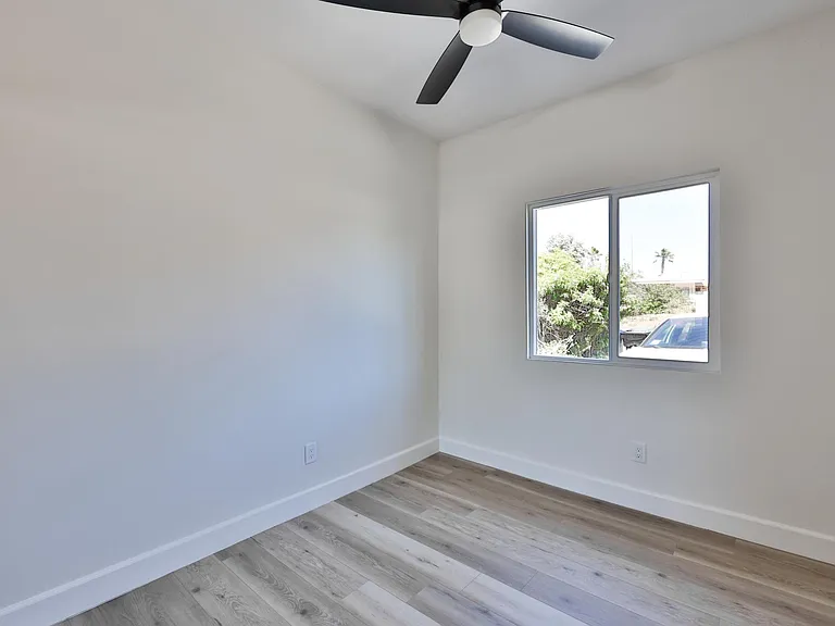 5366 W Falls View Dr — Photo 8