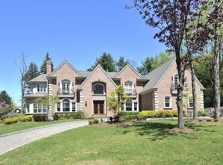 31 Rolling Ridge Rd, Upper Saddle River, NJ 07458