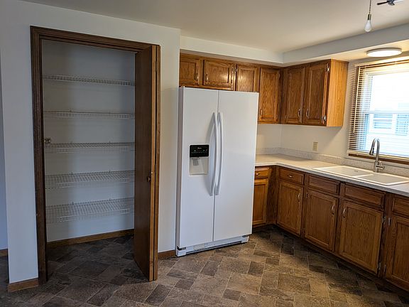5th image of 1331 Borden Rd #R