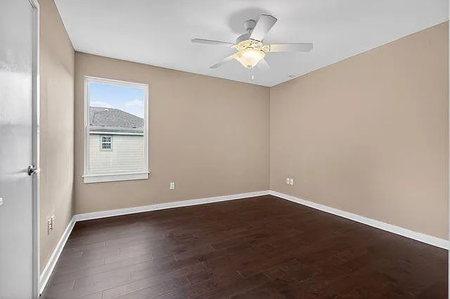 5010 N Prieur St — Photo 11