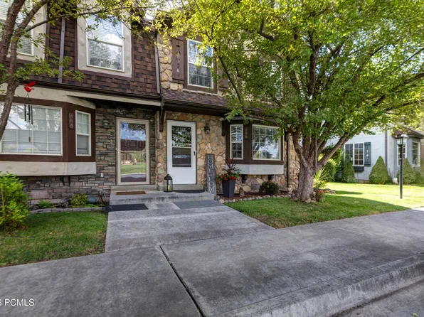 886 E Hamlet Cir N, Midway, UT 84049