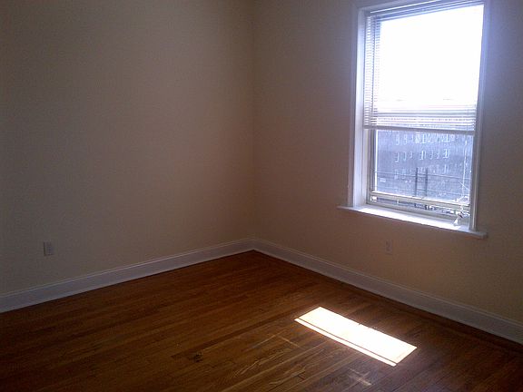4th image of 565 Bergen Ave APT 46