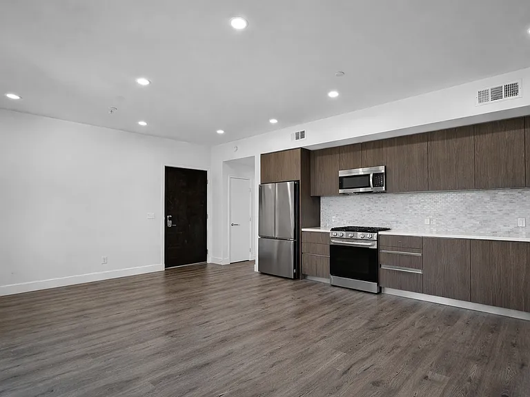 845 S Saint Andrews Pl — Photo 17