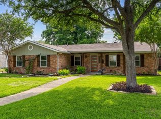 12209 Cedar Bend Dr, Dallas, TX 75244