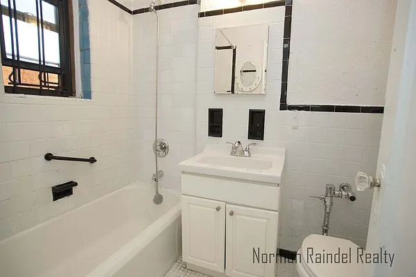 Rented by Norman Raindel, LREB | media 18