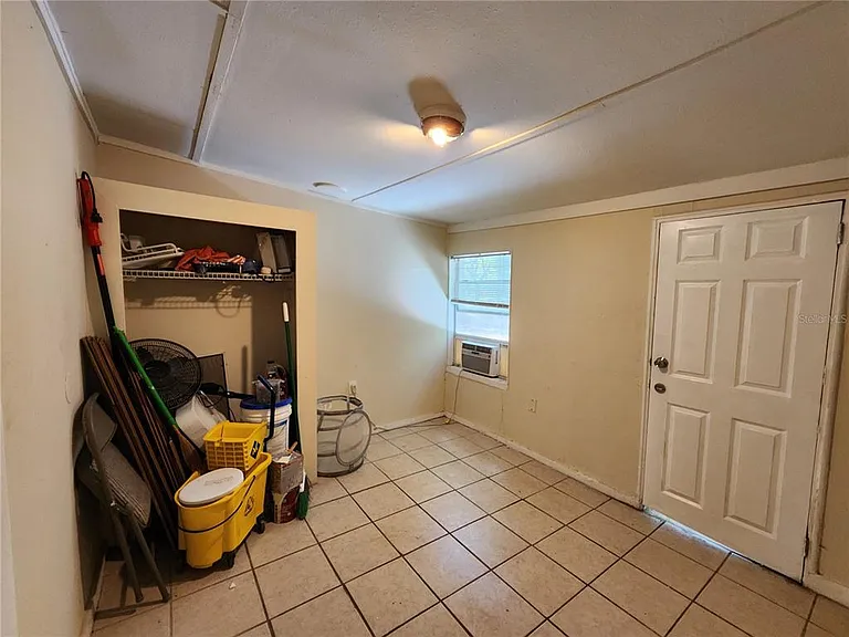1623 SE 3rd Ave — Photo 26