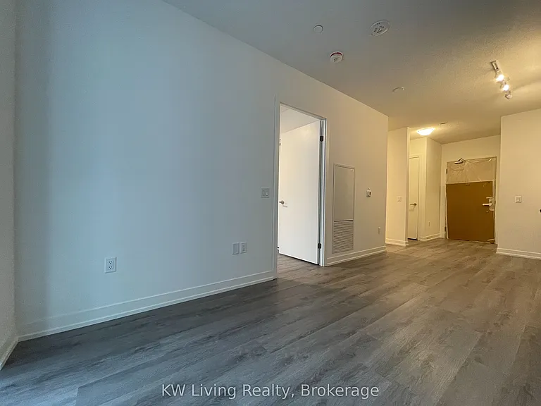 138 Downes St #918 — Photo 6