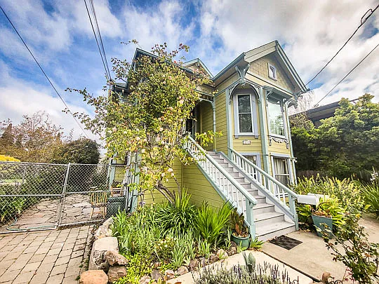 3 bed, $5,200 — Photo 2