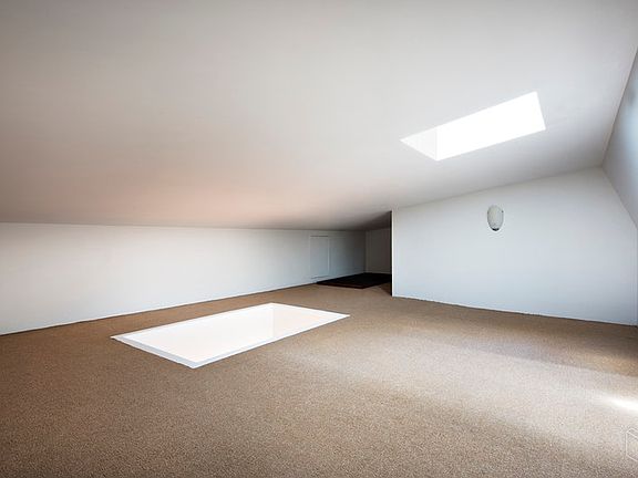 5th image of 64 E 80th St APT 4R