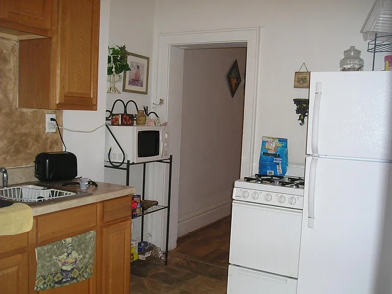 418 E 16th Ave — Photo 6