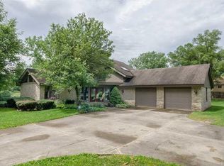 2225 Lake Dr, Anderson, IN