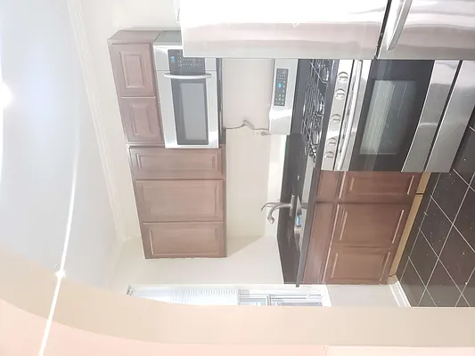 Rented by Roz Khan, LREB | media 3