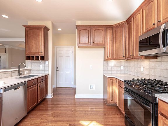 5th image of 7830 Saint Andrews Ln #7830