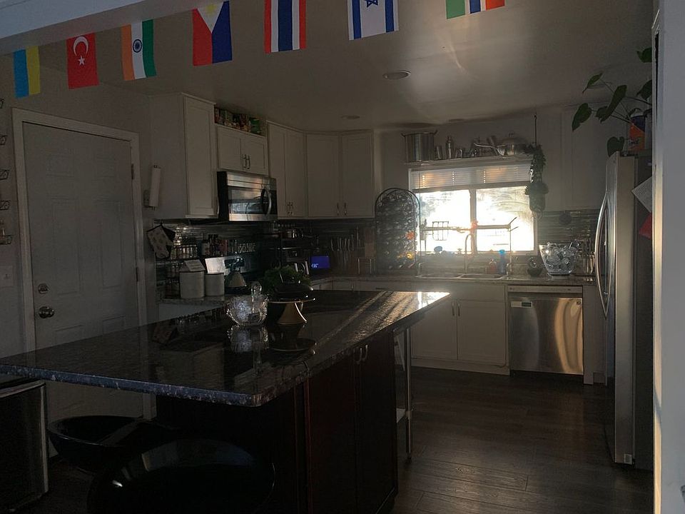 2nd image of 14984 Archdale St