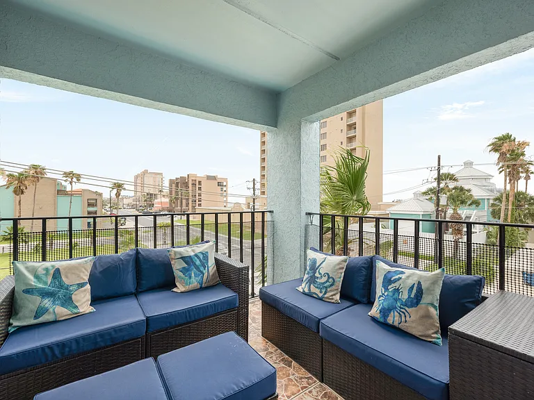 132 E Gardenia St #6 — Photo 15