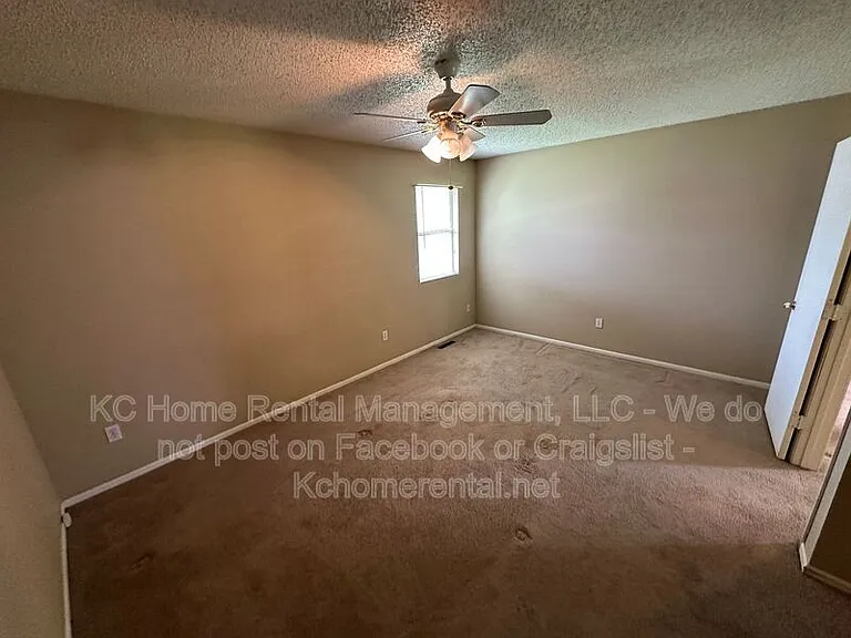 900 NW 36th Street Ter — Photo 25