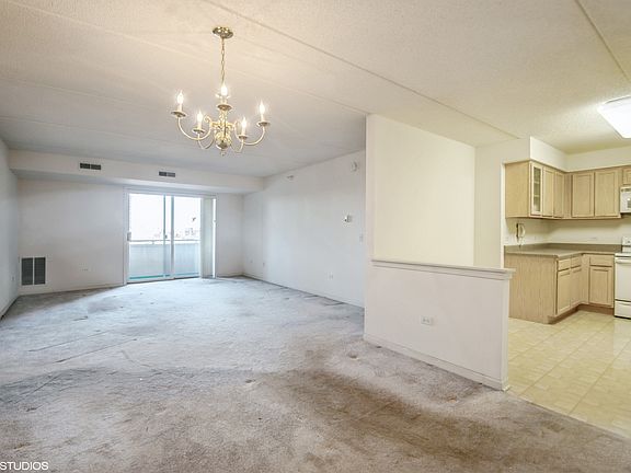 5th image of 435 William St Unit 606